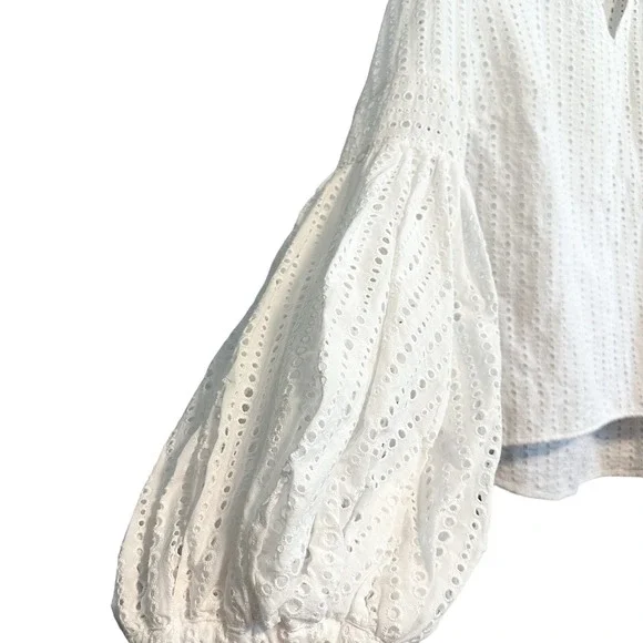 Noble 31 White Eyelet Bishop Sleeve Blouse V-Neck Cotton Size S - Picture 8 of 12